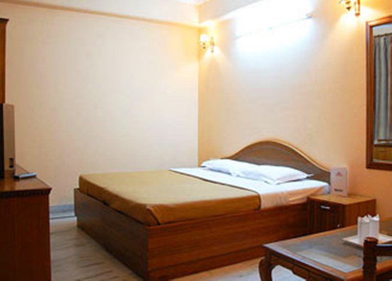Fairmint Global Hotel New Delhi Exterior photo