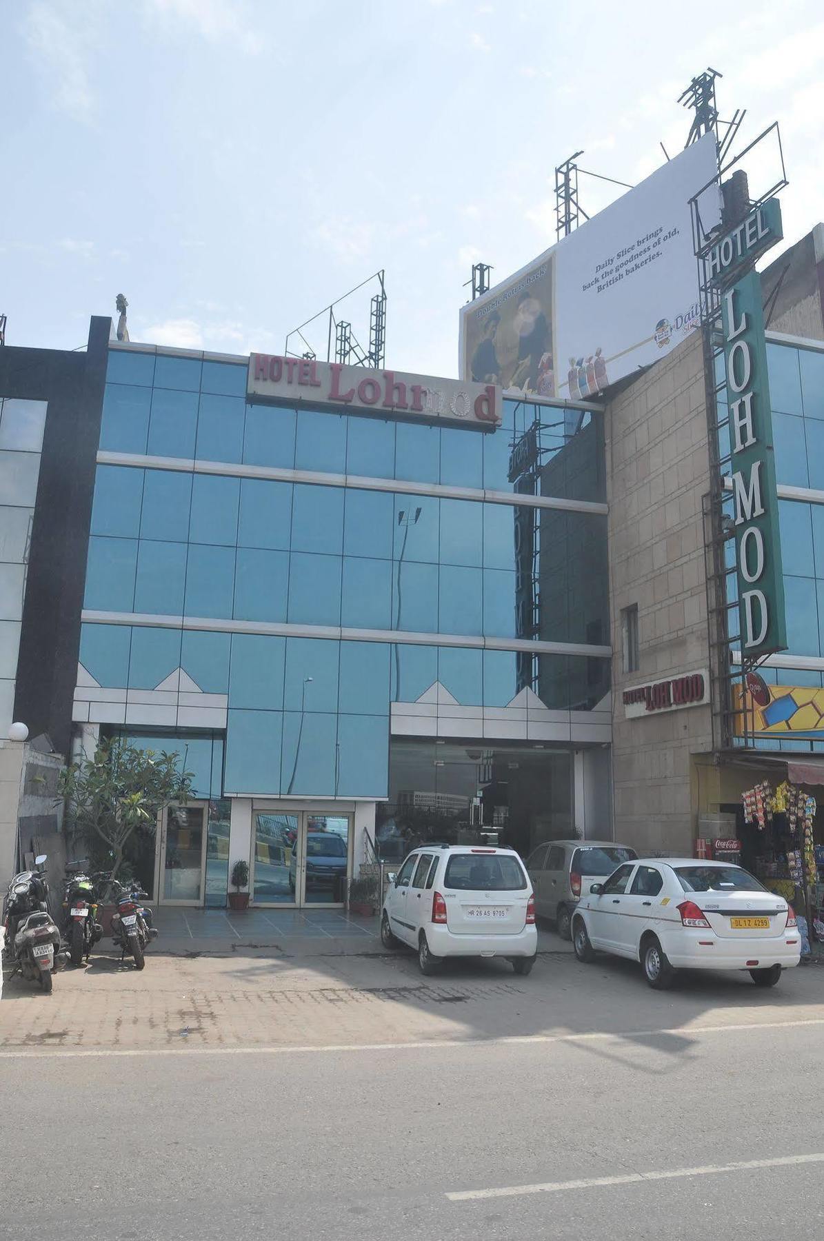 Fairmint Global Hotel New Delhi Exterior photo