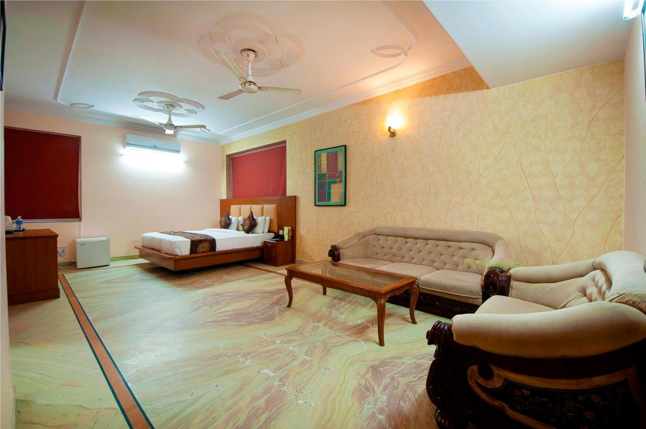 Fairmint Global Hotel New Delhi Exterior photo