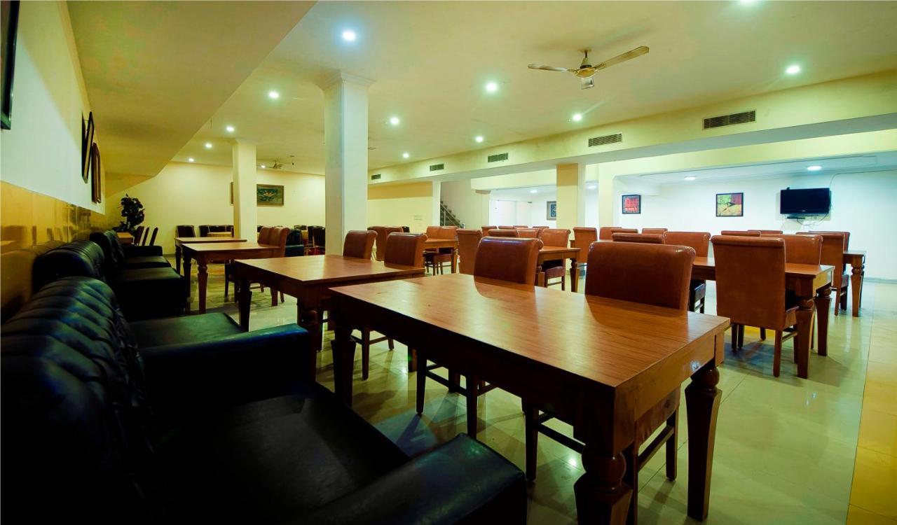 Fairmint Global Hotel New Delhi Exterior photo