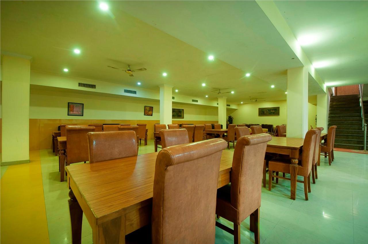 Fairmint Global Hotel New Delhi Exterior photo