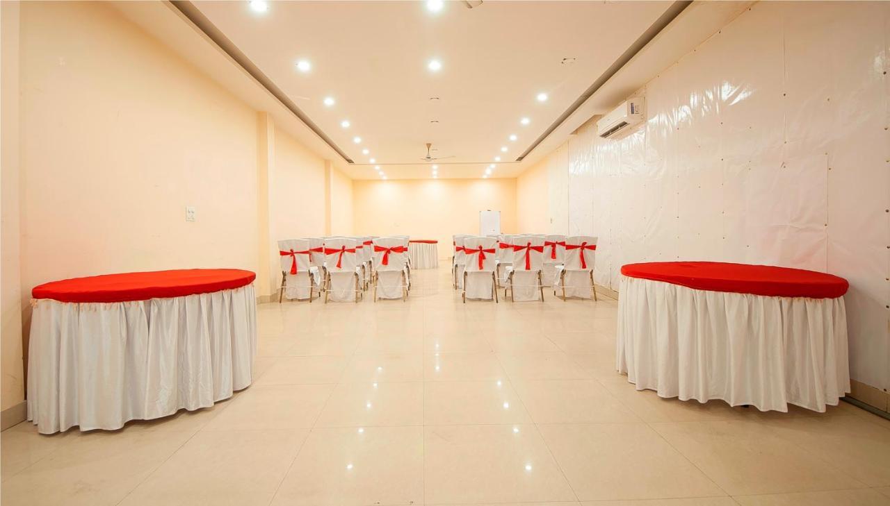 Fairmint Global Hotel New Delhi Exterior photo