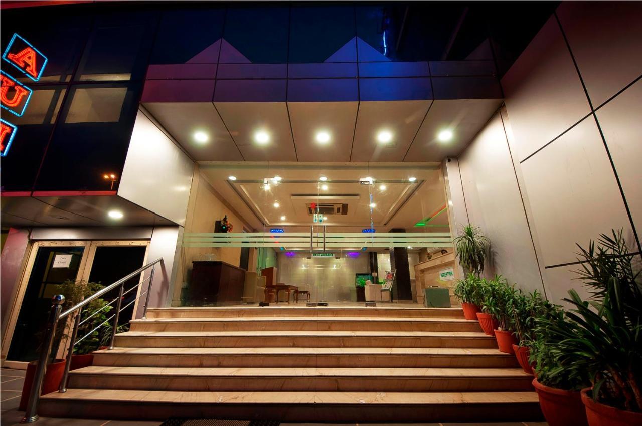 Fairmint Global Hotel New Delhi Exterior photo