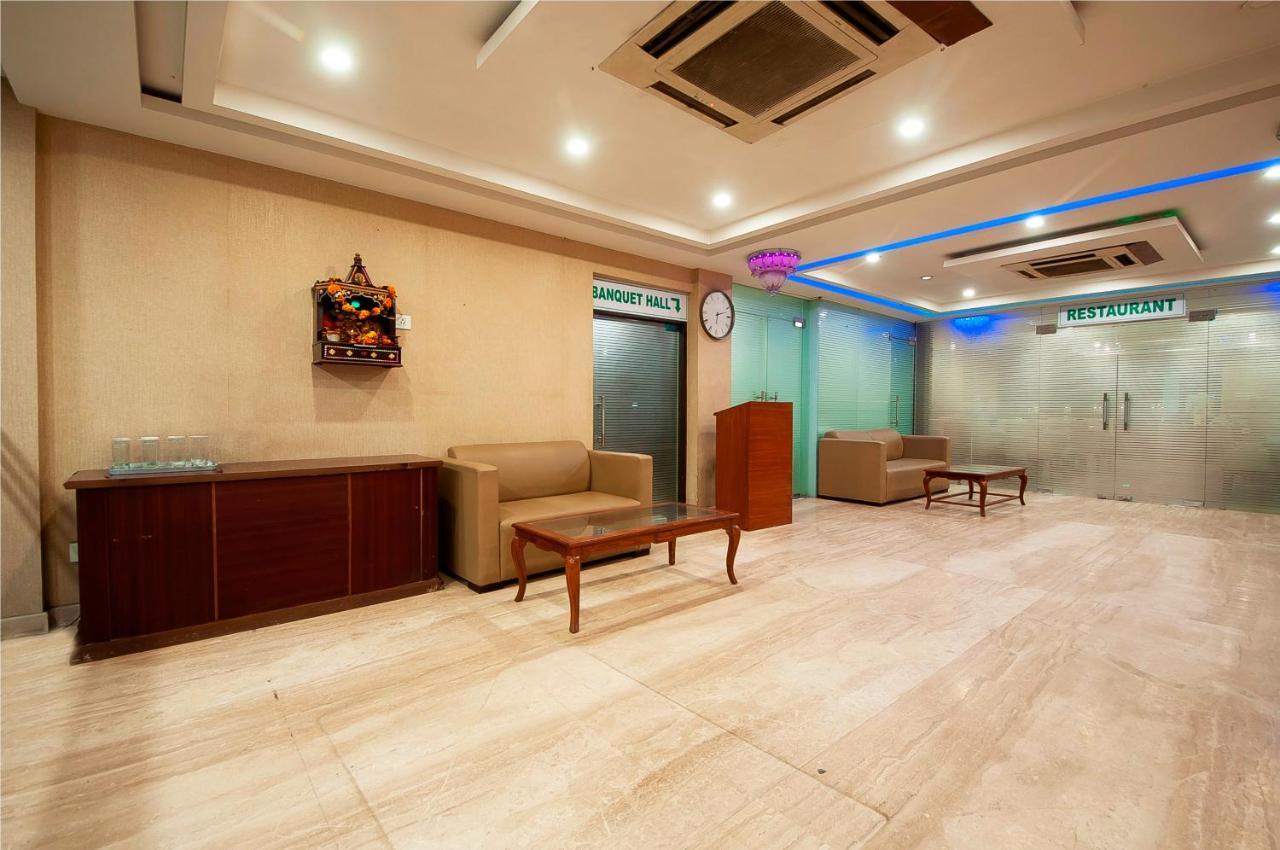 Fairmint Global Hotel New Delhi Exterior photo